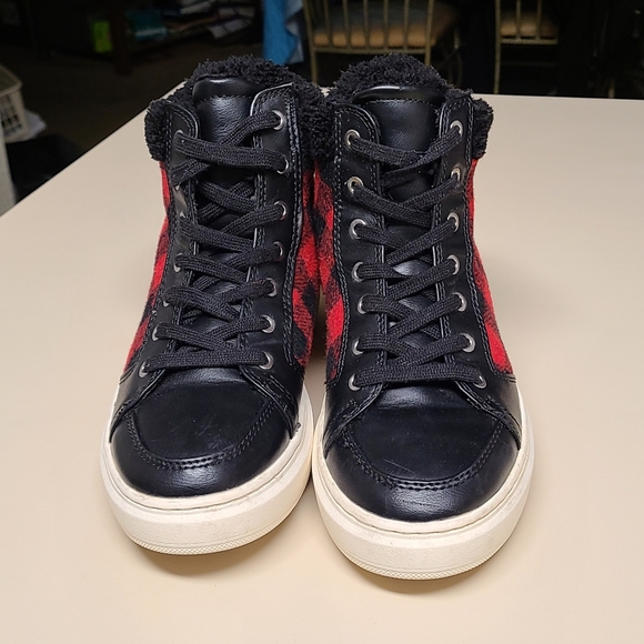 Marc Fisher Fellow Plaid Faux Fur sneaker boots size 7 - Picture 3 of 8